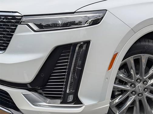2025 Cadillac XT6 FWD Premium Luxury