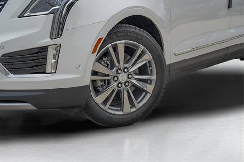 2025 Cadillac XT5 FWD Premium Luxury
