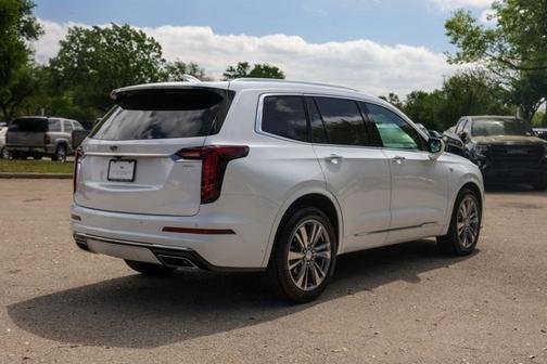 Crystal White Tricoat 2024 Cadillac XT6 FWD Premium Luxury