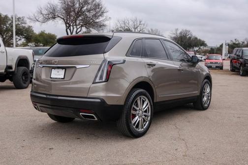 2022 Cadillac XT5 AWD Sport