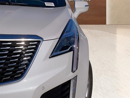 2026 Cadillac XT5 FWD Luxury