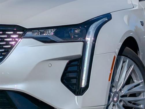 2025 Cadillac CT4 Premium Luxury