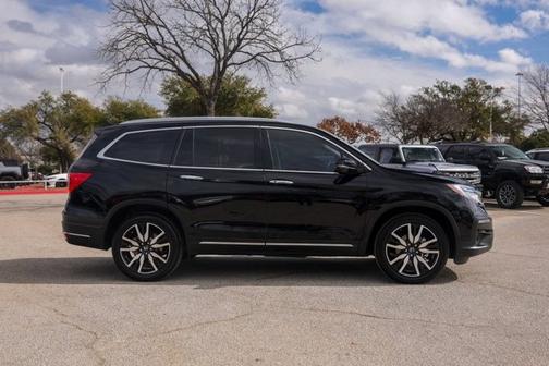 2022 Honda Pilot Touring 7-Passenger