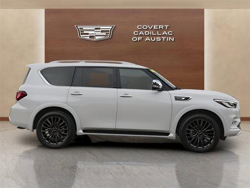 2023 INFINITI QX80 SENSORY