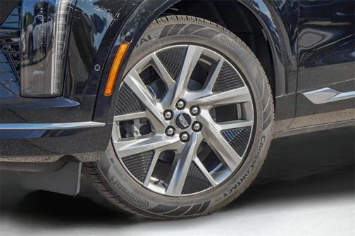 2025 Cadillac OPTIQ Luxury