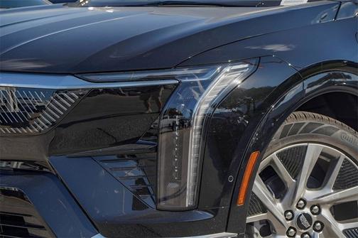 2025 Cadillac OPTIQ Luxury
