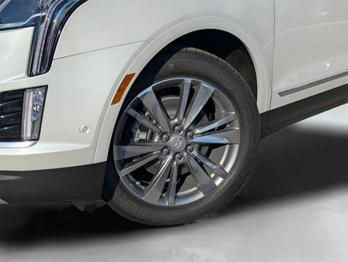 2025 Cadillac XT5 FWD Premium Luxury