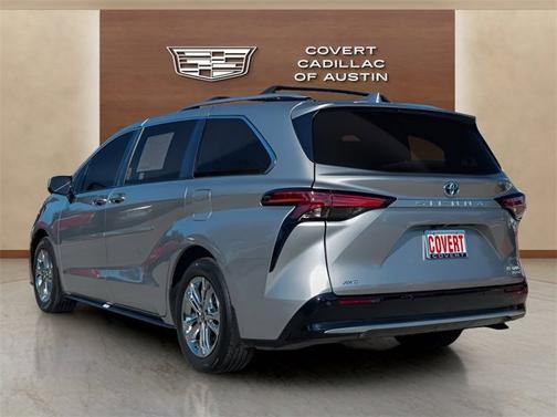 2024 Toyota Sienna Platinum