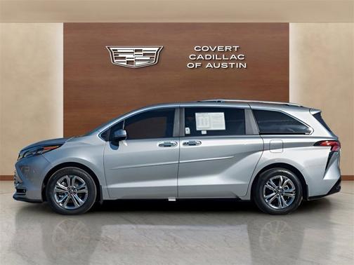 2024 Toyota Sienna Platinum