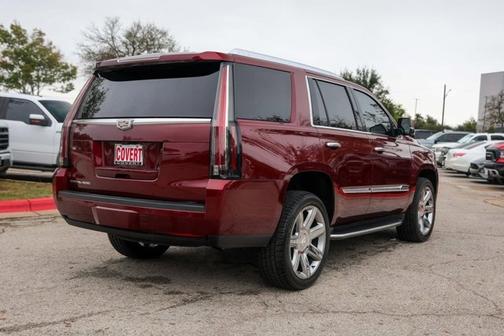 2017 Cadillac Escalade Luxury