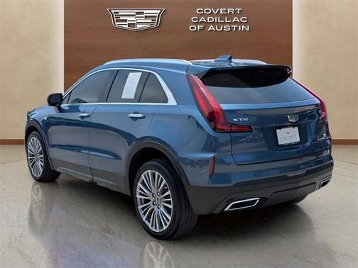 2024 Cadillac XT4 FWD Premium Luxury