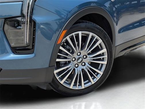 2024 Cadillac XT4 FWD Premium Luxury