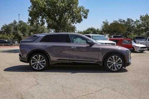 2024 Cadillac LYRIQ Luxury