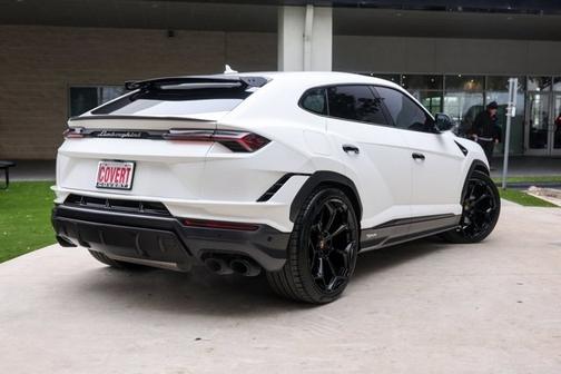 2024 Lamborghini Urus Performante