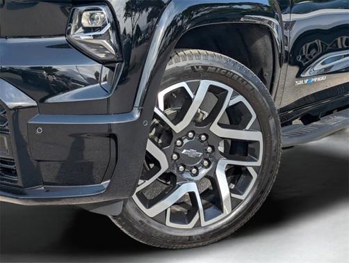 2024 Chevrolet Silverado EV RST