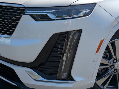 2025 Cadillac XT6 FWD Premium Luxury