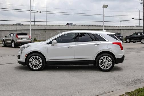 Photo 4 of 33 of 2018 Cadillac XT5 Premium Luxury