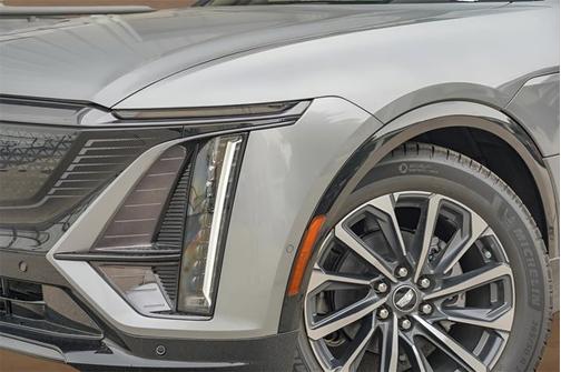 2025 Cadillac LYRIQ Sport