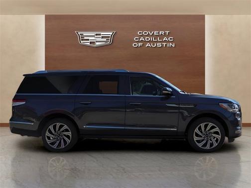2022 Lincoln Navigator L Reserve