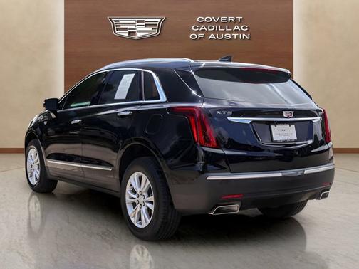 Stellar Black Metallic 2024 Cadillac XT5 FWD Luxury