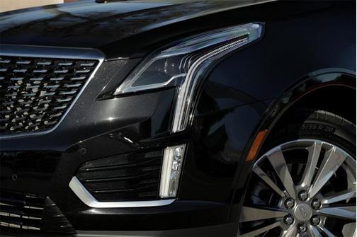 2025 Cadillac XT5 FWD Premium Luxury