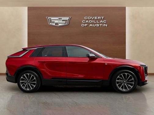 2024 Cadillac LYRIQ Sport