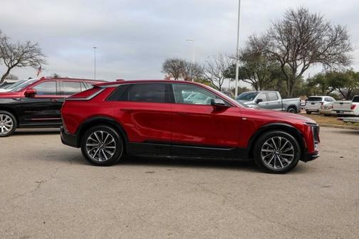 2024 Cadillac LYRIQ Sport