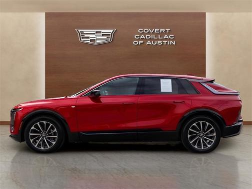 2024 Cadillac LYRIQ Sport