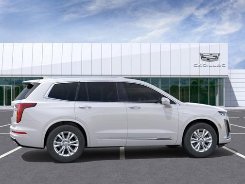 2025 Cadillac XT6 FWD Luxury