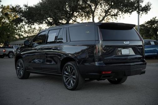 2022 Cadillac Escalade ESV Sport