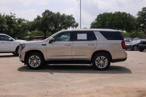 Pearl Beige Metallic 2023 GMC Yukon SLT