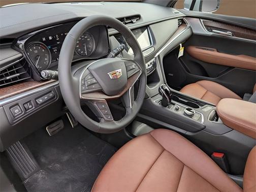 2025 Cadillac XT5 AWD Sport
