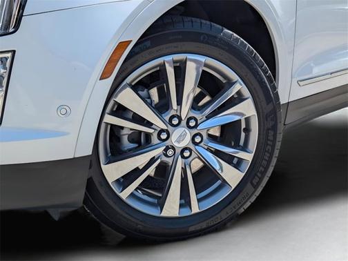2022 Cadillac XT5 AWD Premium Luxury