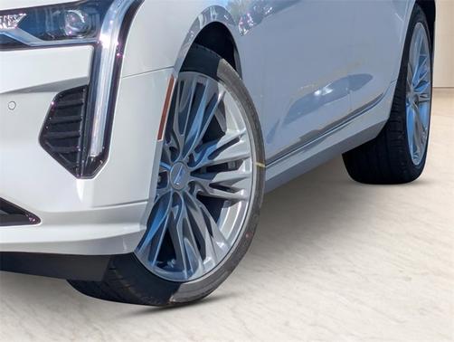 2025 Cadillac CT4 Premium Luxury