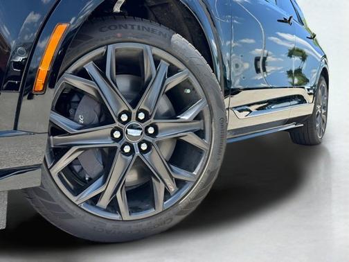 Black Raven 2026 Cadillac OPTIQ OPTIQ-V