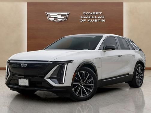 Crystal White Tricoat 2024 Cadillac LYRIQ Sport