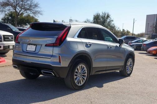 2024 Cadillac XT4 FWD Premium Luxury