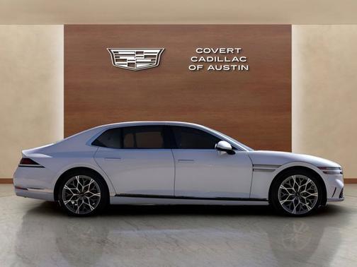 2025 Genesis G90 e-SC