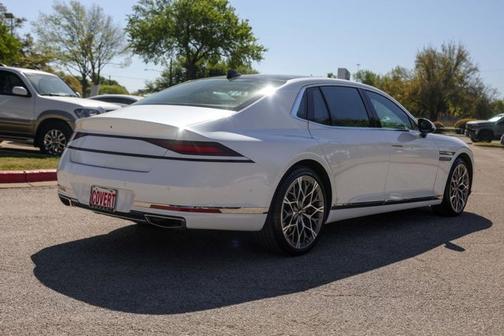 2025 Genesis G90 e-SC