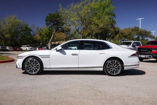 2025 Genesis G90 e-SC