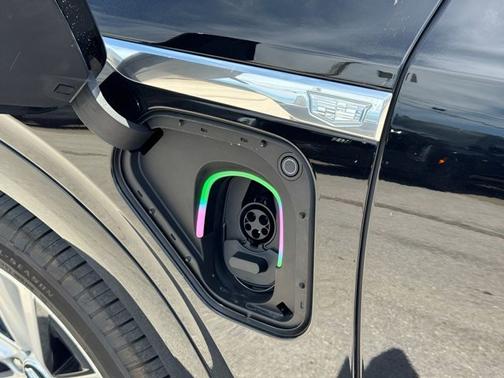 Stellar Black Metallic 2026 Cadillac VISTIQ Luxury
