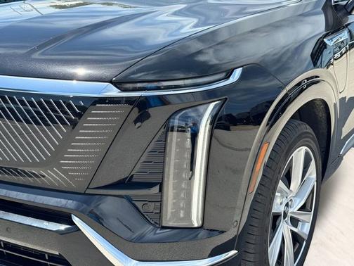 Stellar Black Metallic 2026 Cadillac VISTIQ Luxury