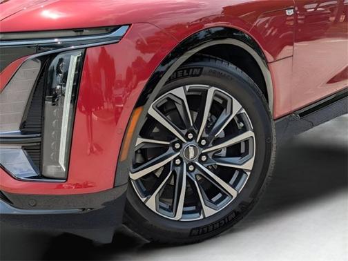 2024 Cadillac LYRIQ Sport