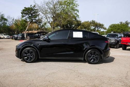 2025 Tesla Model Y Long Range