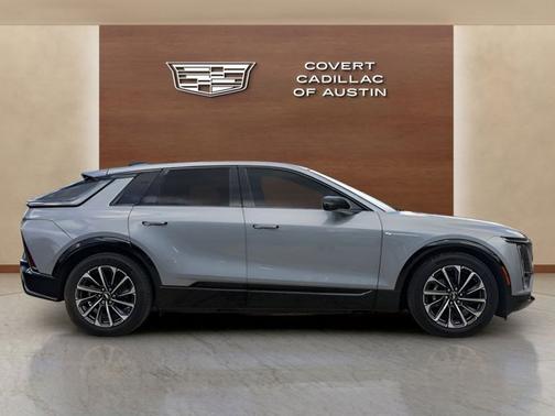 Argent Silver Metallic 2025 Cadillac LYRIQ Sport