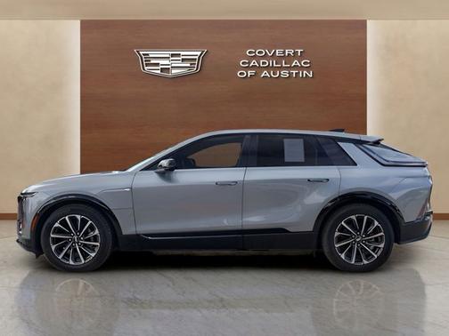 Argent Silver Metallic 2025 Cadillac LYRIQ Sport