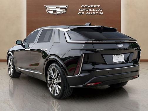Stellar Black Metallic 2025 Cadillac LYRIQ Luxury