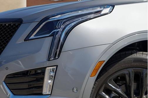 Argent Silver Metallic 2026 Cadillac XT5 FWD Premium Luxury