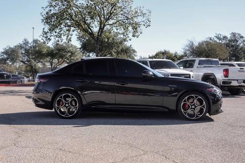 2024 Alfa Romeo Giulia Veloce