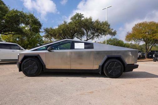 2024 Tesla Cybertruck Cyberbeast